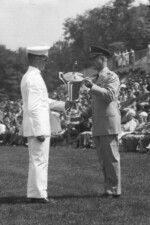 arvin wins Recondo award 1962